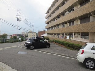 マンション朝霧１号館の物件外観写真